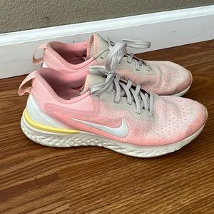 Women’s Nike Tennis Shoes